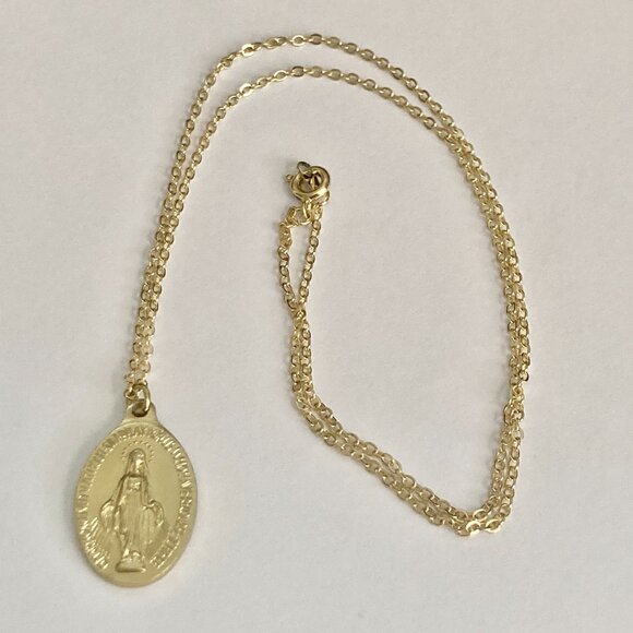 Immaculate Conception VirginMary Miraculous Medal Necklace GoldTone Sacred Heart - Picture 8 of 10